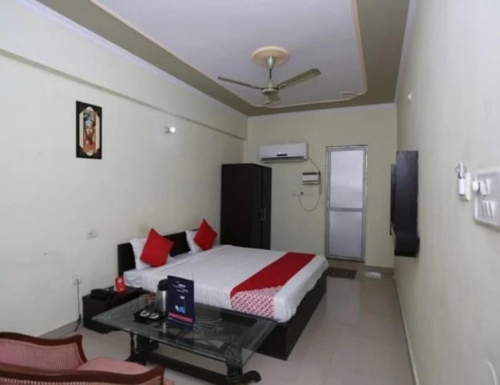 Hotel S K Palace Lucknow , Best Hotel In Lucknow , Hotel In Transport Nagar Lucknow ,Budget Hotels In Lucknow Bagian luar foto