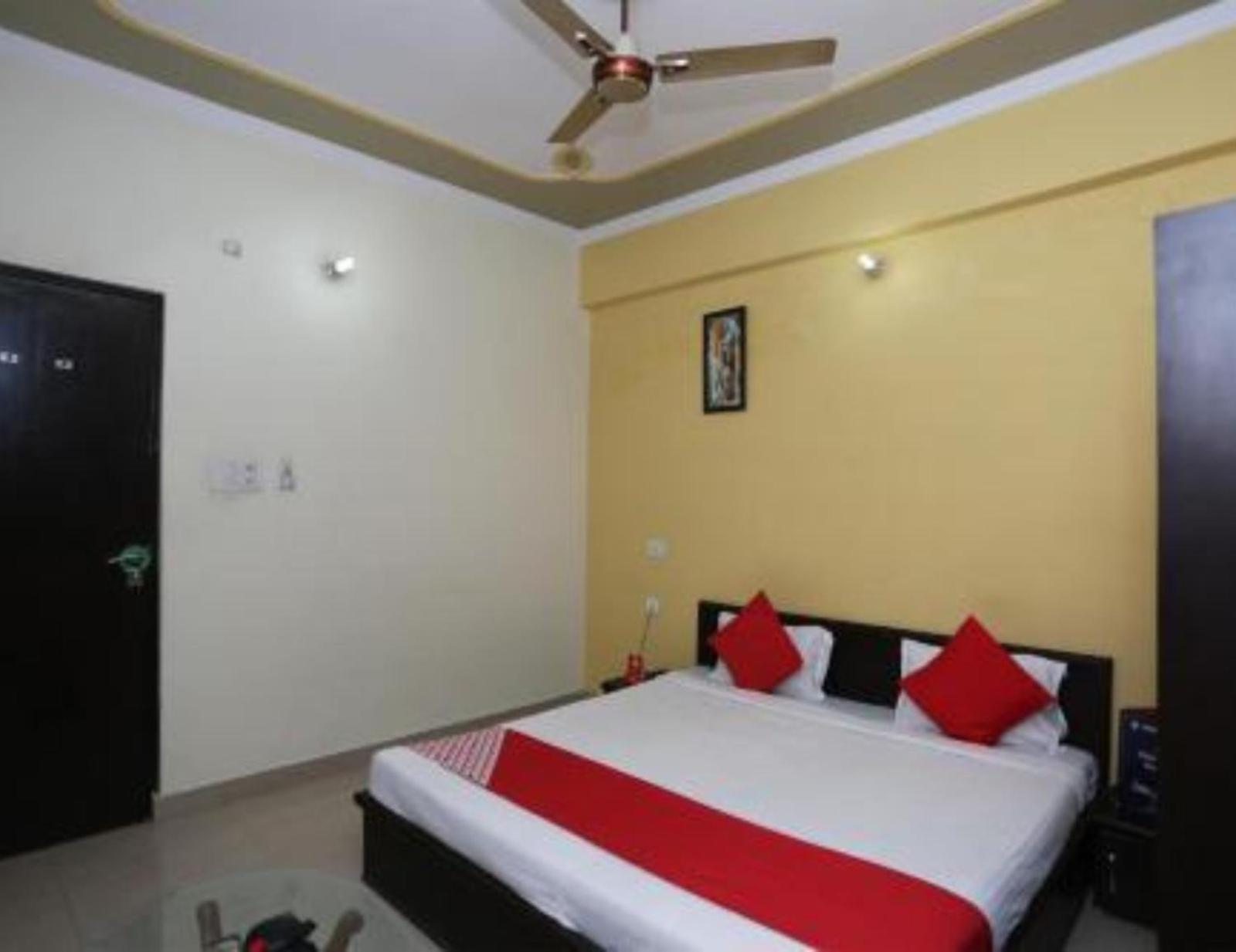 Hotel S K Palace Lucknow , Best Hotel In Lucknow , Hotel In Transport Nagar Lucknow ,Budget Hotels In Lucknow Bagian luar foto