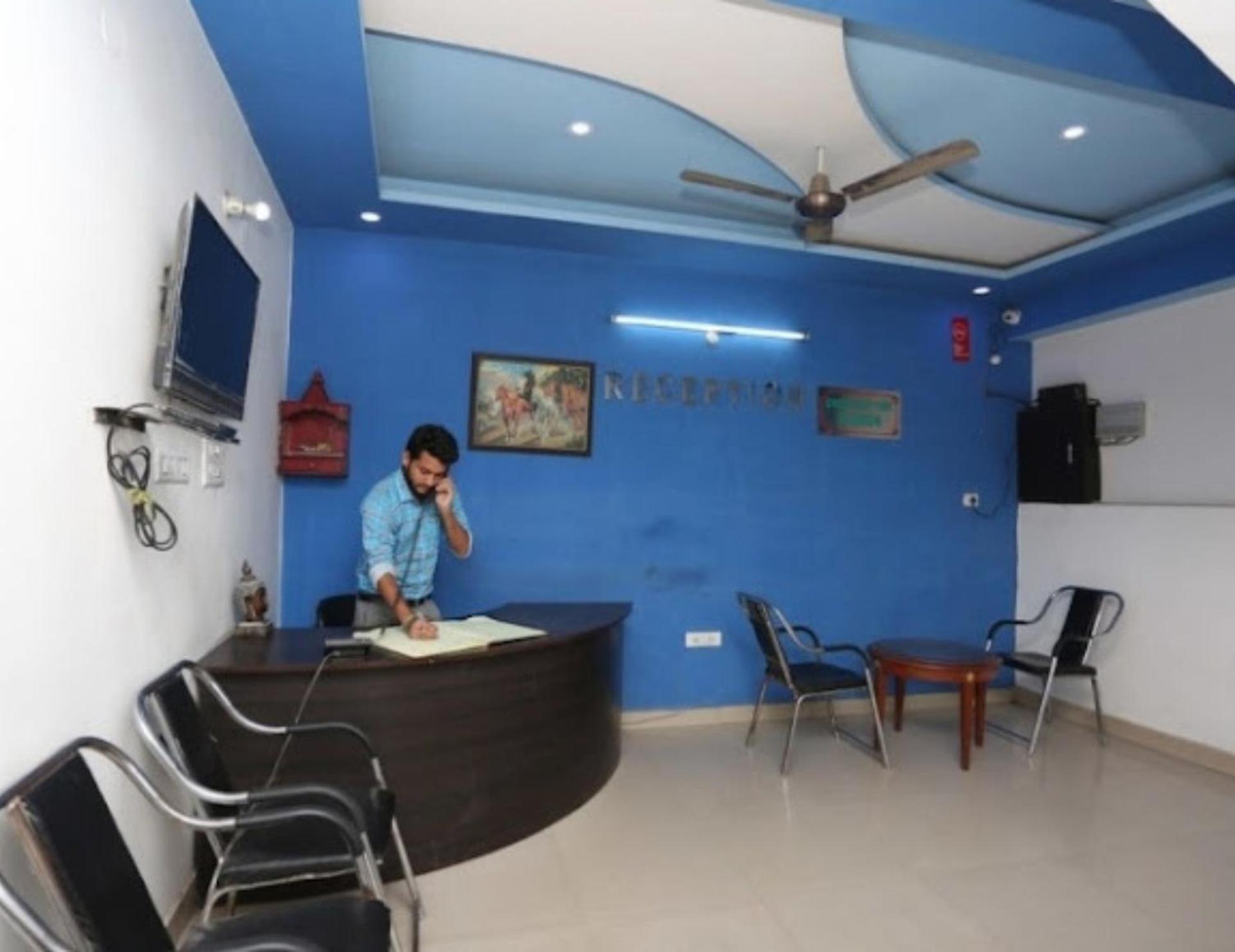 Hotel S K Palace Lucknow , Best Hotel In Lucknow , Hotel In Transport Nagar Lucknow ,Budget Hotels In Lucknow Bagian luar foto